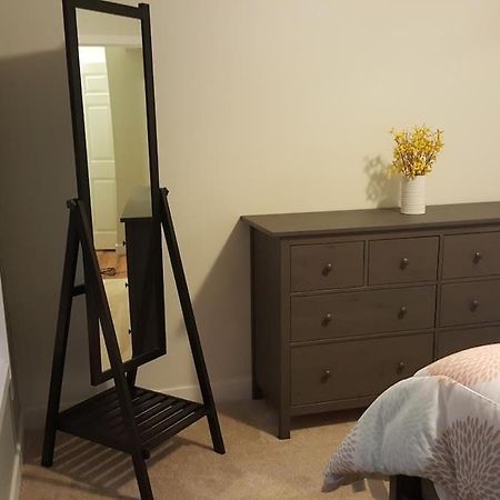 טראוורס סיטי Modern And Pristine Condo -By The Gt Commons מראה חיצוני תמונה