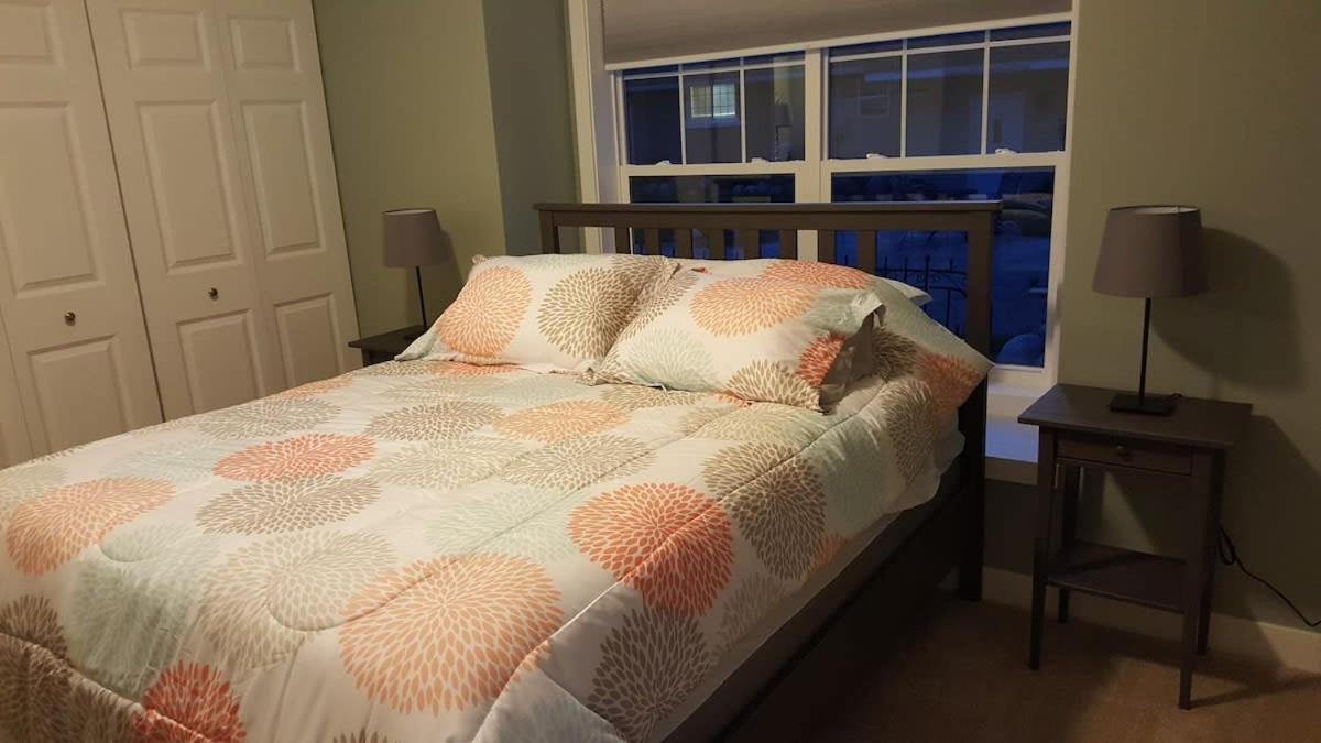 טראוורס סיטי Modern And Pristine Condo -By The Gt Commons מראה חיצוני תמונה